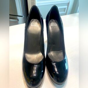Stuart Weitzman black stiletto heels size 8. Excellent condition.
